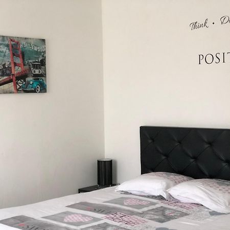 Les Cottages De Magny Luaran gambar