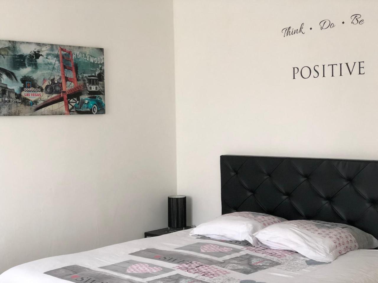 Les Cottages De Magny Luaran gambar